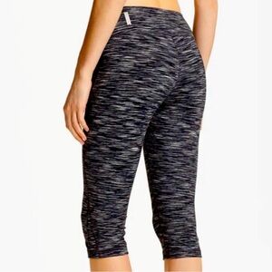 Zella Live in Eclipse Space Dye Capri
Leggings. Small.